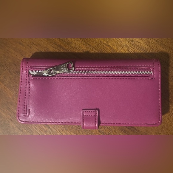 Steve Madden Fuchsia Wallet - Picture 3 of 3